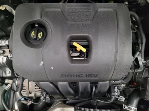 Used 2019 Hyundai Elantra SE w/ Cargo Package image 30