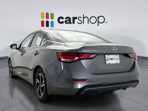 Used 2024 Nissan Sentra SV image 3