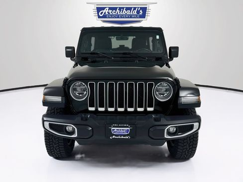 Used 2018 Jeep Wrangler Unlimited Sahara AWD/4WD image 2