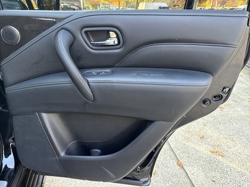 Used 2022 INFINITI QX80 Luxe w/ Cargo Package image 16