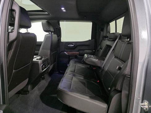 Used 2019 Chevrolet Silverado 1500 High Country image 21