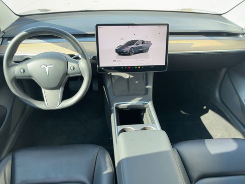 Used 2023 Tesla Model 3 Standard Range image 16