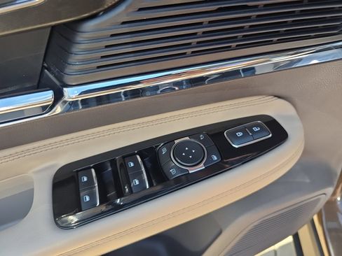 Used 2022 Lincoln Corsair FWD image 21