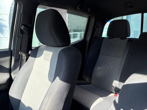 Used 2021 Toyota Tacoma TRD Off-Road RWD image 28