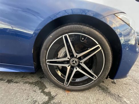 Used 2023 Mercedes-Benz C 300 4MATIC Sedan image 10