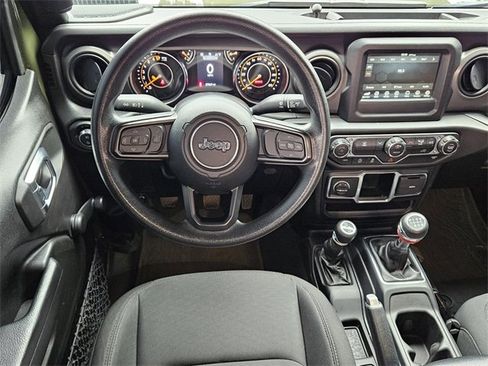 Used 2023 Jeep Gladiator Sport image 6