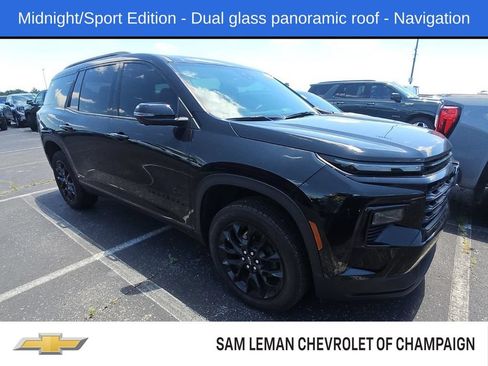 Used 2024 Chevrolet Traverse LT w/ Midnight/Sport Edition FWD image 1