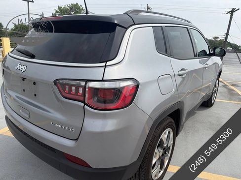 Used 2018 Jeep Compass Limited AWD/4WD image 8