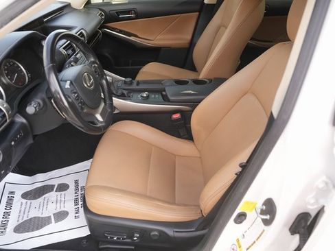 Used 2016 Lexus IS 200t w/ Premium Package image 9