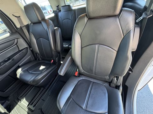 Used 2017 GMC Acadia Limited SLT AWD/4WD image 13