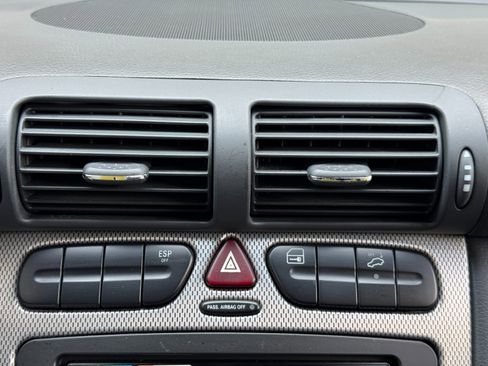 Used 2004 Mercedes-Benz C 230 Coupe image 23