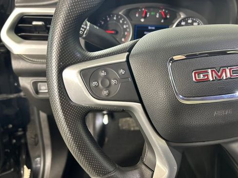 Used 2021 GMC Acadia SLE w/ Driver Convenience Package image 16