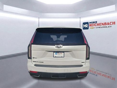 Used 2022 Cadillac Escalade Sport Platinum w/ LPO, ONYX Package AWD/4WD image 5