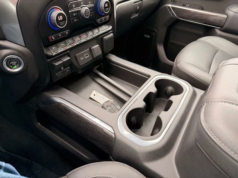 Used 2021 Chevrolet Silverado 1500 LTZ w/ LTZ Premium Package image 24