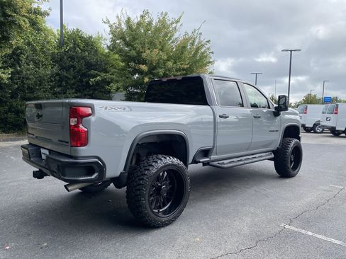 Used 2025 Chevrolet Silverado 2500 Custom w/ Custom Value Package AWD/4WD image 9