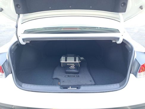 New 2026 Hyundai Elantra SEL Sport Premium FWD image 28