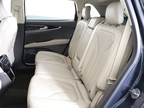 Used 2022 Lincoln Nautilus Reserve image 40