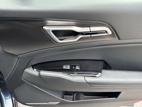 Used 2023 Kia Sportage EX image 45