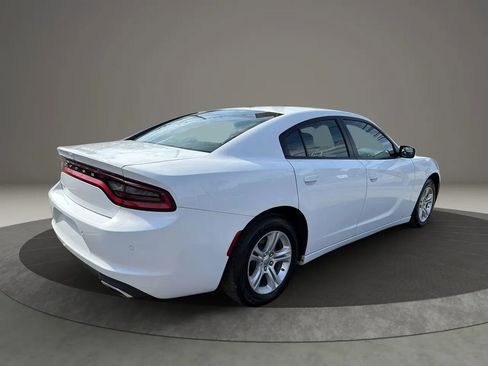 Used 2022 Dodge Charger SXT RWD image 5