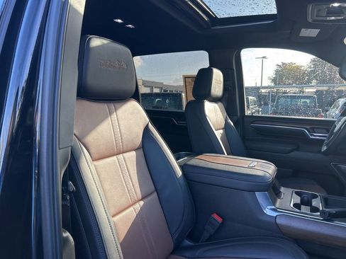 Used 2025 Chevrolet Silverado 3500 High Country w/ High Country Premium Package image 25