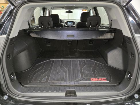 Used 2019 GMC Terrain SLE w/ LPO, Floor Liner Package FWD image 10