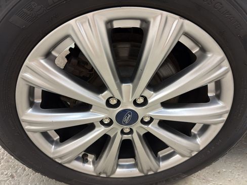 Used 2018 Ford Escape Titanium image 37