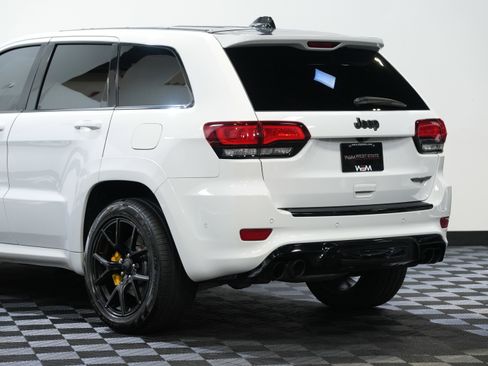 Used 2021 Jeep Grand Cherokee Trackhawk image 16