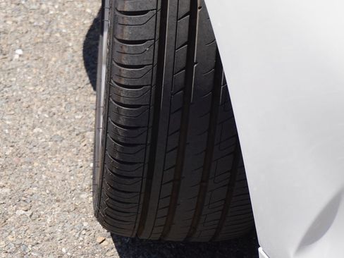 Used 2023 BMW 330i Sedan RWD image 5