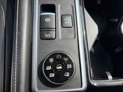 Used 2022 Nissan Pathfinder SV w/ SV Premium Package AWD/4WD image 27