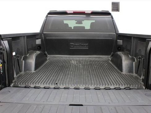 Used 2025 GMC Sierra 1500 SLT AWD/4WD image 31