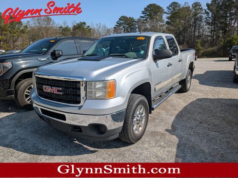 Used 2011 GMC Sierra 2500 SLE w/ Suspension Package, Off-Road image 1
