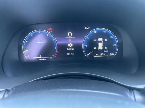 Used 2025 Toyota Highlander Platinum image 26