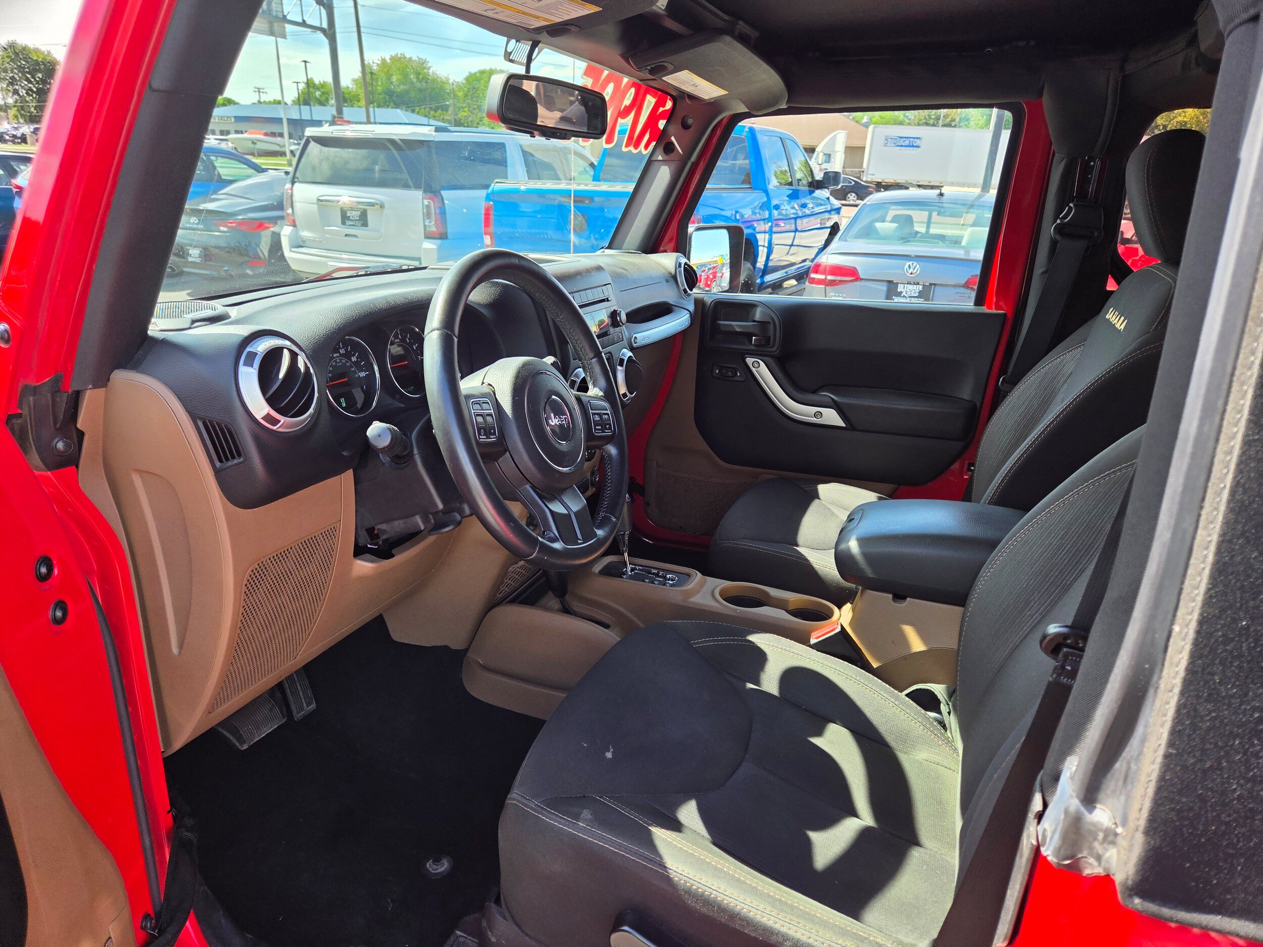 Used 2015 Jeep Wrangler Sahara w/ Connectivity Group AWD/4WD image 4