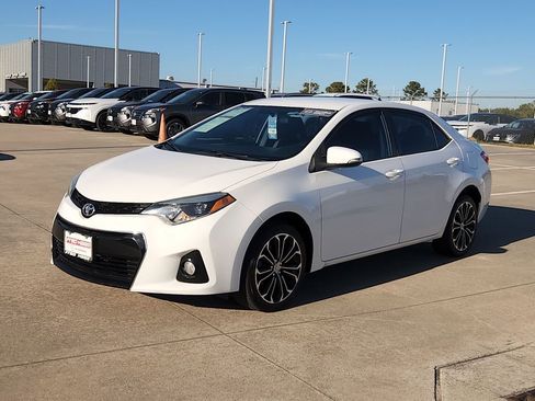 Used 2016 Toyota Corolla S image 3