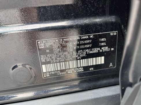 Used 2021 Toyota RAV4 XLE AWD/4WD image 26
