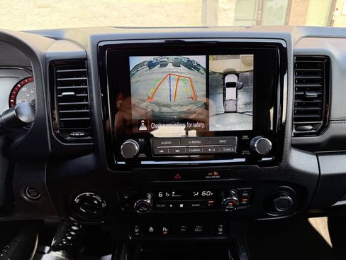 Used 2022 Nissan Frontier PRO-4X w/ Pro-4X Premium Package AWD/4WD image 36