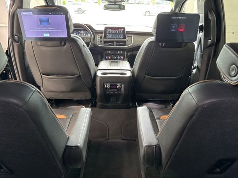 Used 2024 GMC Yukon XL AT4 w/ AT4 Premium Package AWD/4WD image 20