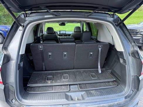 Used 2025 Honda Pilot Touring image 5