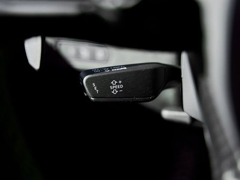 Used 2025 Lamborghini Revuelto AWD/4WD image 55
