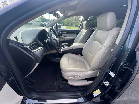 Used 2020 Buick Enclave Essence FWD image 23