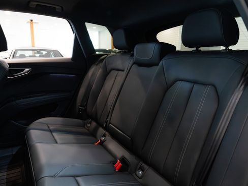 Used 2023 Audi Q4 e-tron Premium Plus AWD/4WD image 20