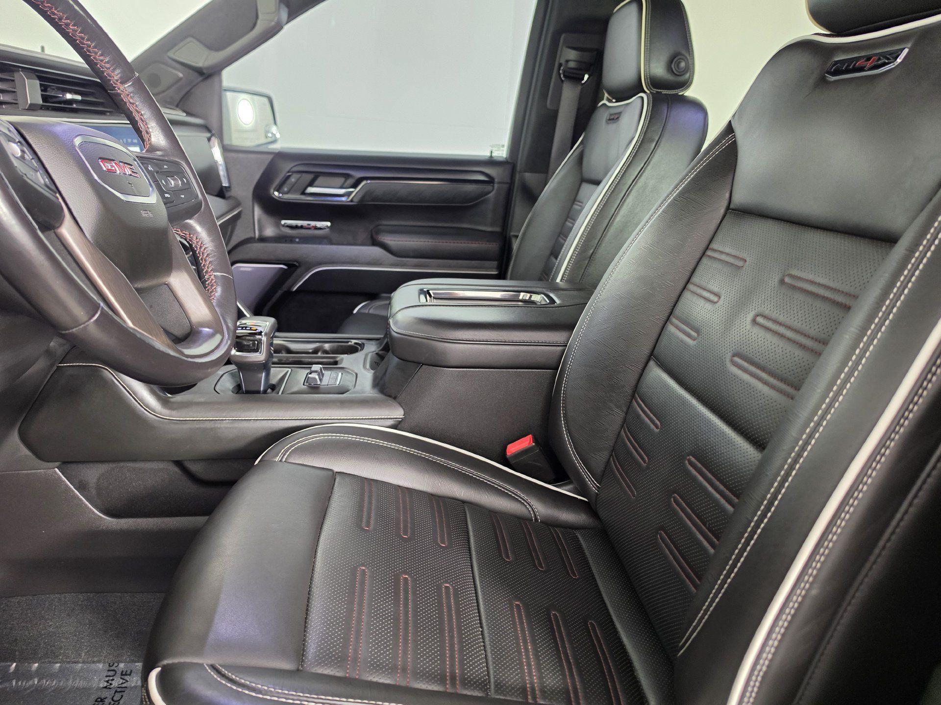 Used 2022 GMC Sierra 1500 AT4X AWD/4WD image 3
