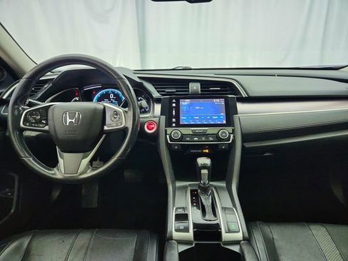 Used 2018 Honda Civic Touring image 14