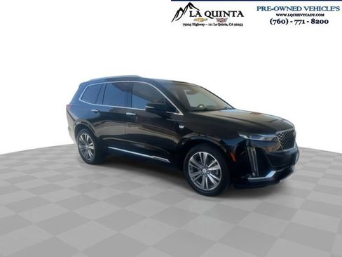 Used 2021 Cadillac XT6 Premium Luxury FWD image 2