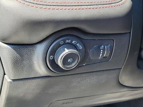 Used 2022 Dodge Durango R/T w/ Blacktop Package AWD/4WD image 9