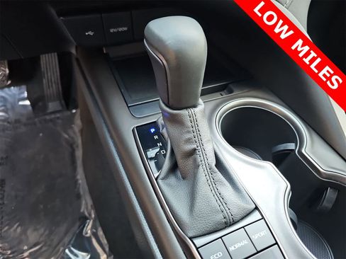 Used 2023 Toyota Camry SE image 21