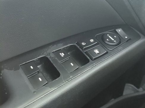 Used 2019 Hyundai Elantra Limited w/ Cargo Package image 27