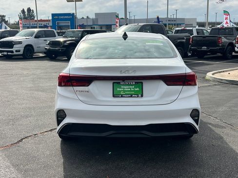 Used 2023 Kia Forte LXS w/ LXS Technology Package image 5