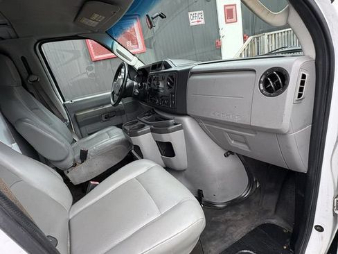 Used 2013 Ford E-250 and Econoline 250 Extended w/ Commercial Cargo Van Pkg RWD image 9