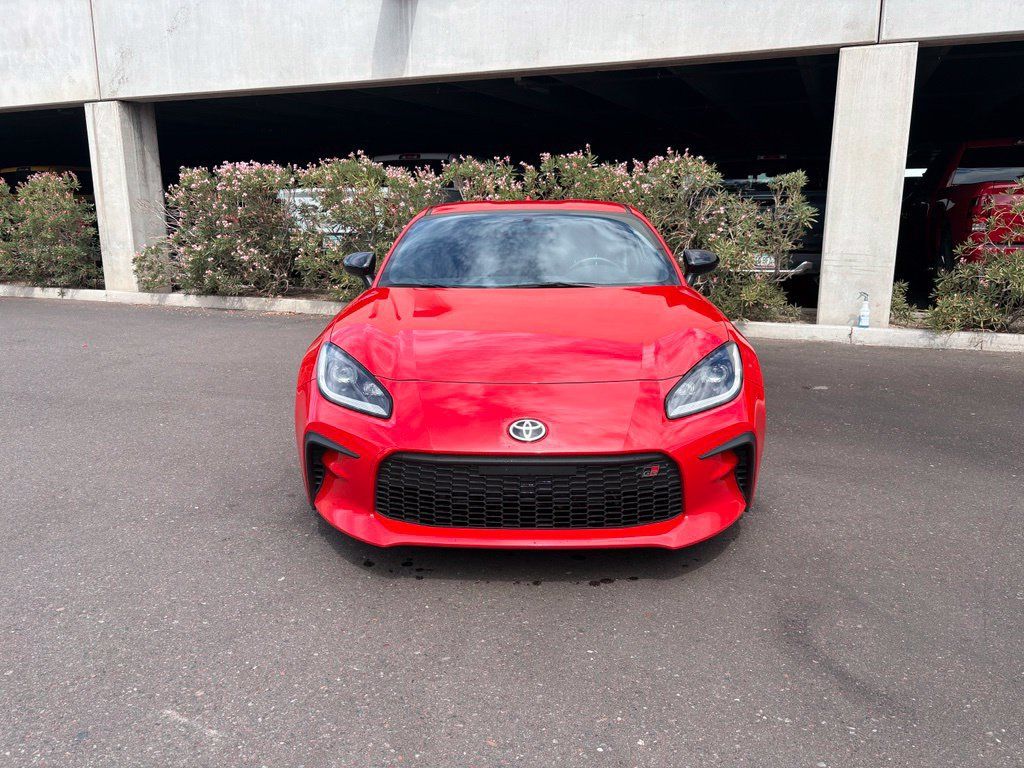 Used 2024 Toyota GR86 Premium RWD image 3